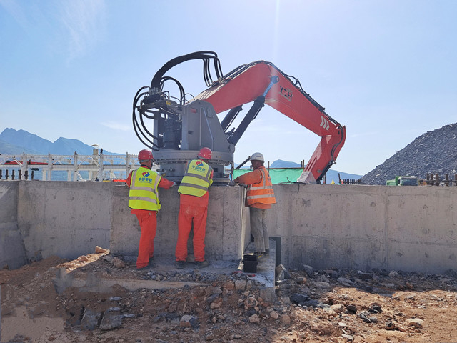 Стаціонарна гідравлічна система стріли каменеруйнівника