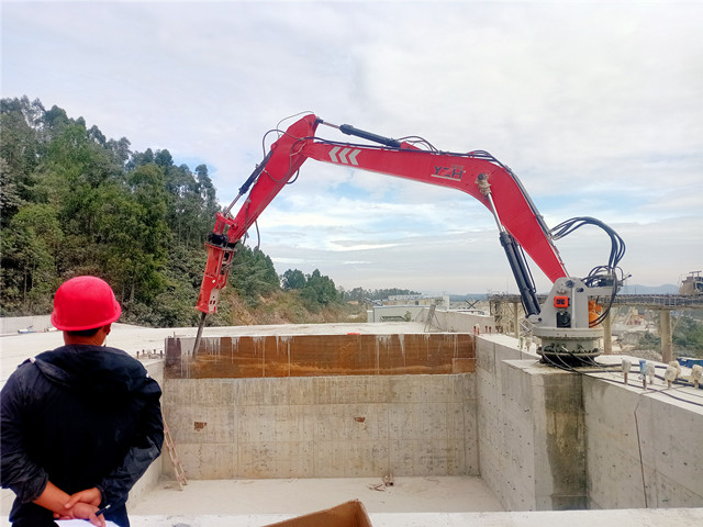 ቡም ሰባሪ ምንድን ነው? የ Rockbreaker Boom Systems የባለሙያ መመሪያ