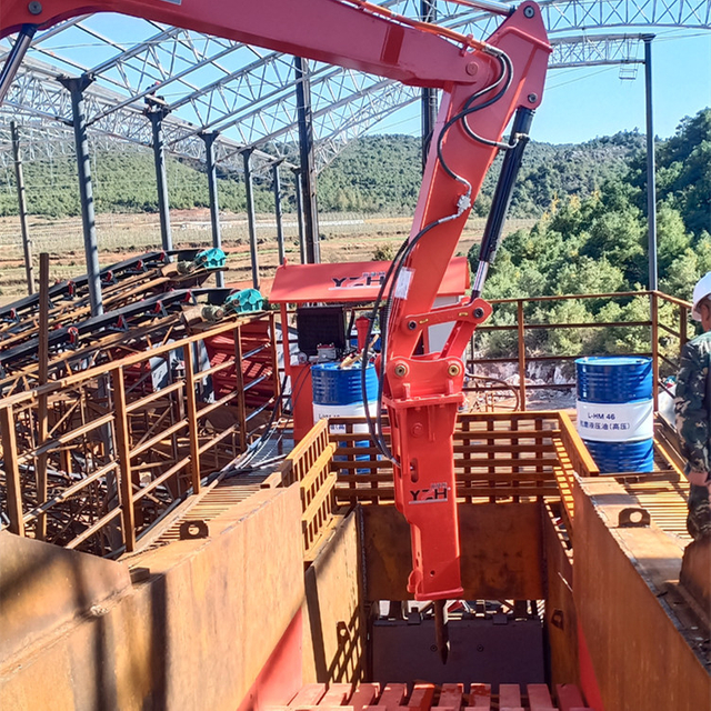 Semi-stasion&ecirc;re Rock Breaker Systems