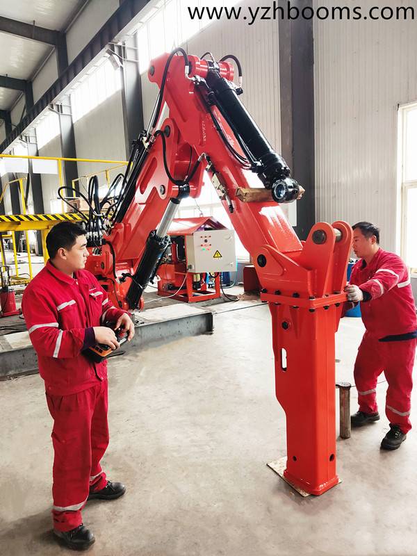 Rockbreaker Boom System splnil testovac&iacute; požadavky YZH Factory