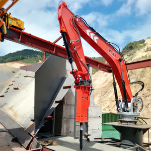 YZH dar&aacute;l&oacute;ra szerelt, helyhez k&ouml;t&ouml;tt hidraulikus manipul&aacute;tor