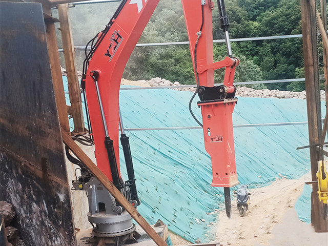 China Pedestal Breaker System Was Installed In Guangxi Aggregate Plant