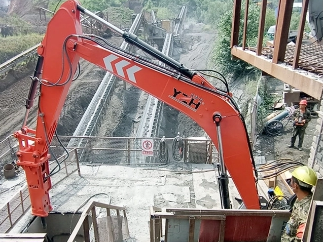 Crusher Blockage Solutions፡ የእረፍት ጊዜን እንዴት ማስወገድ እና ምርትን ከፍ ማድረግ እንደሚቻል